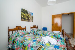 Apartment, 3 Bedrooms | 3 bedrooms, soundproofing, iron/ironing board, free WiFi - Casa Maria (Monopoli)