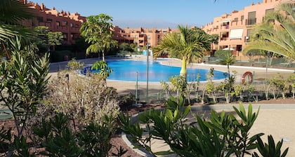 La Tejita - kahdella terassilla tuulen ja auringon suunnasta riippuen.