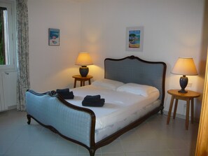 4 bedrooms, iron/ironing board, travel crib, free WiFi - Quiet location close to town center and beaches with private pool (Porto-Vecchio)