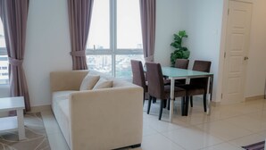 Business Apartment | Living area - Mansion One Premium Suites (George Town)