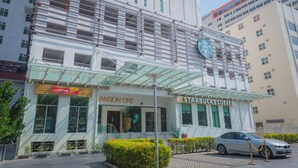 Front of property - Mansion One Premium Suites (George Town)