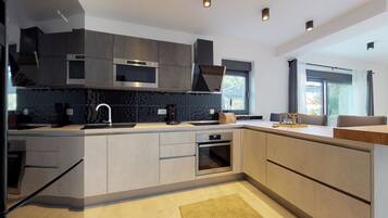 Tủ lạnh, lò vi sóng, lò nướng, bếp nấu