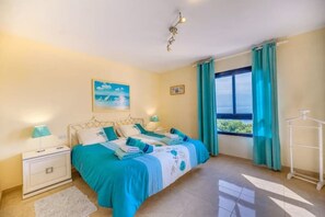 3 bedrooms, in-room safe, iron/ironing board, WiFi - Beautiful apartment on the 3rd floor (Mijas)