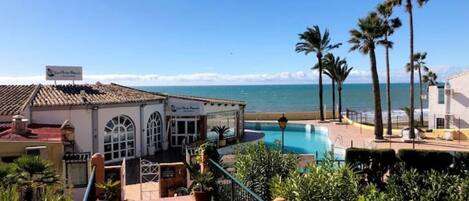 Indoor pool, outdoor pool
