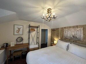 Quarto conforto | Wi-Fi de cortesia, roupa de cama