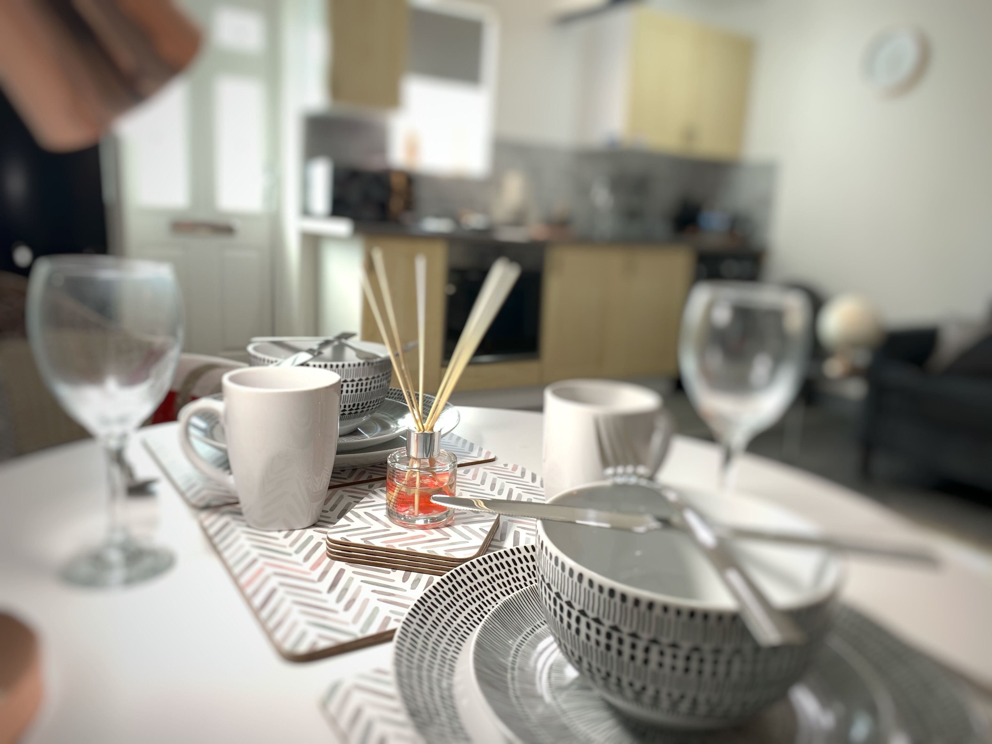 Comfort Apartment, 1 Queen Bed with Sofa bed, Patio | In-room dining