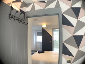 Departamento Confort, 1 cama Queen size y sofá cama, patio | Ropa de cama hipoalergénica y camas con efecto memoria