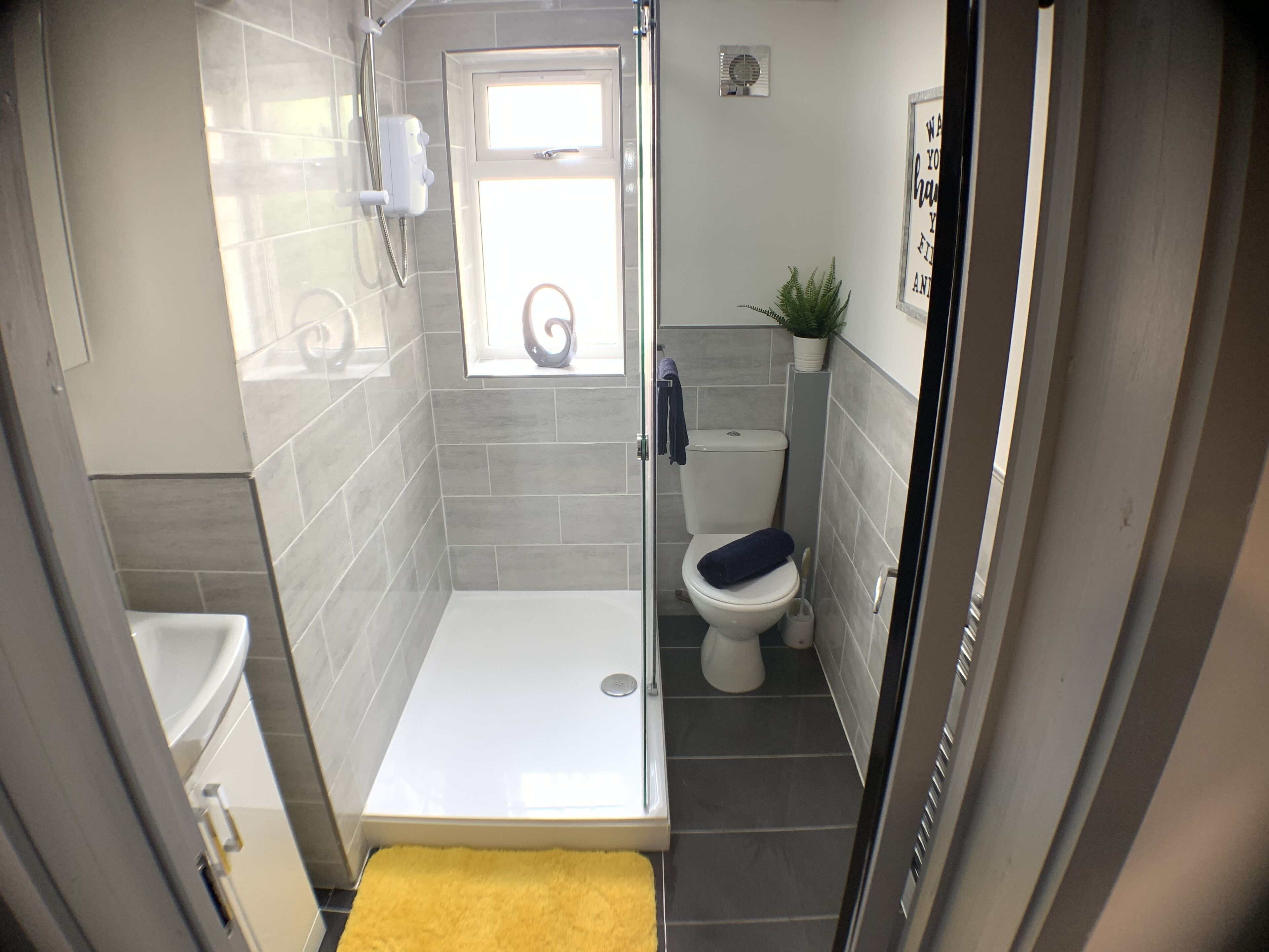 Comfort Apartment, 1 Queen Bed with Sofa bed, Patio | Bathroom | Shower, rainfall showerhead, free toiletries, hair dryer