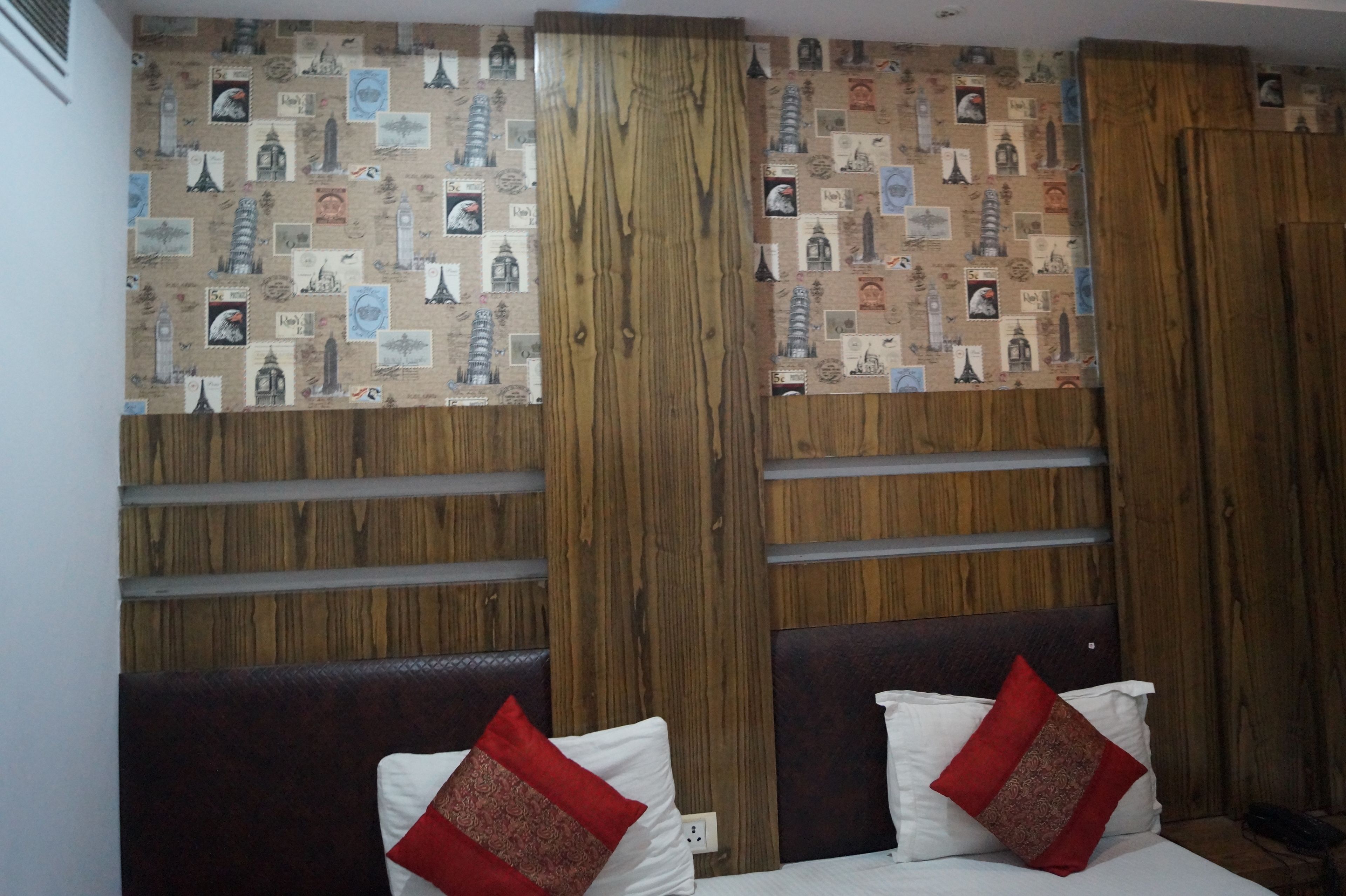 Foto - Hotel Ambience Just Near New Delhi Railway Station And Connaught Place