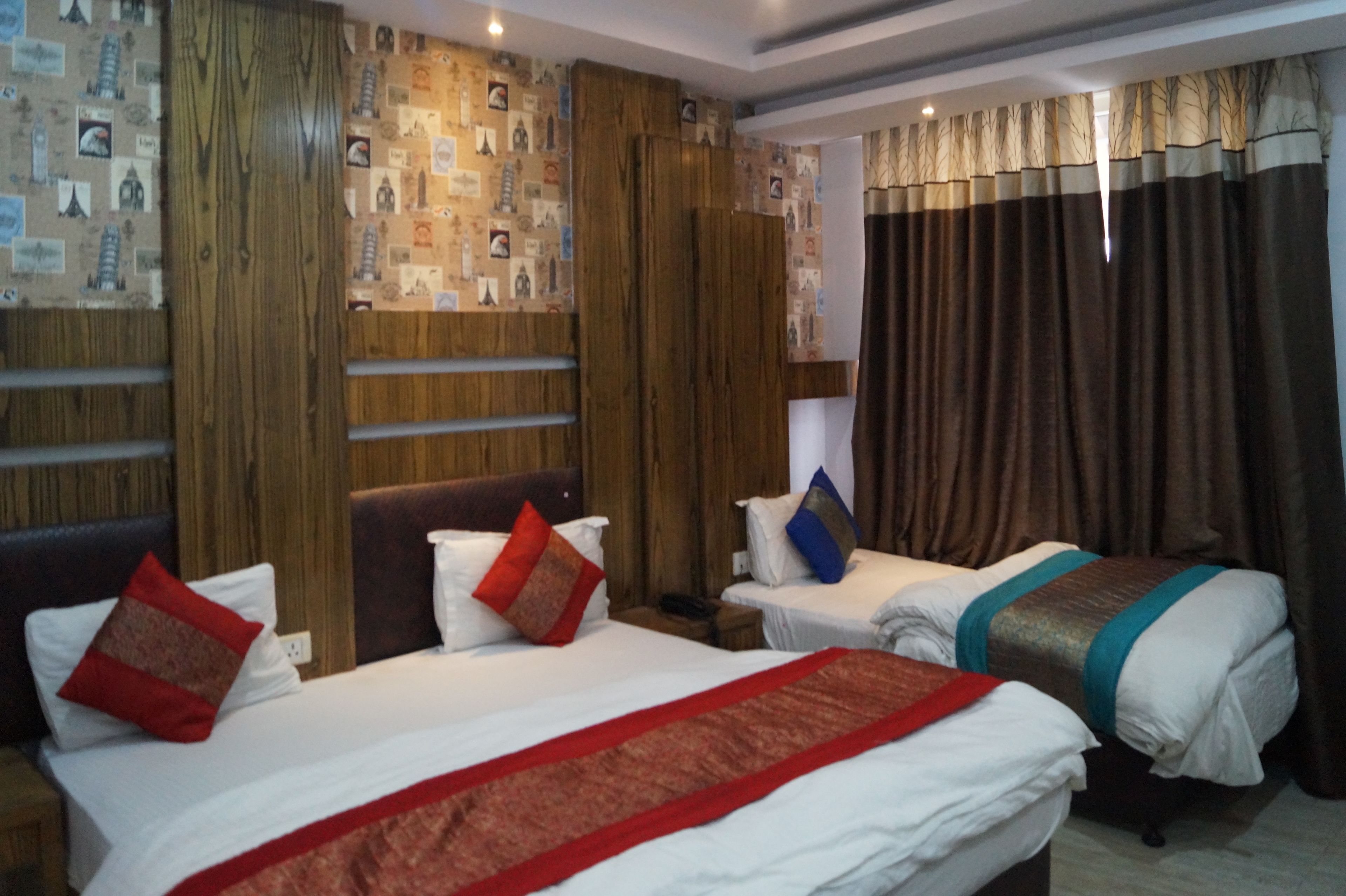Foto - Hotel Ambience Just Near New Delhi Railway Station And Connaught Place
