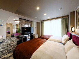 In-room safe, desk, blackout curtains, soundproofing