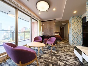 行政雙床房 | 起居區 | 平面電視