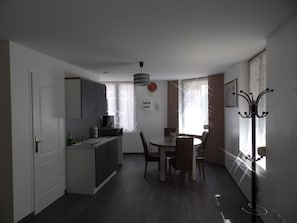 Apartment (Dorine) | Living area | Flat-screen TV, DVD player - Lens Louvre 2 (Lens)