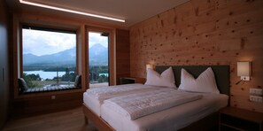 Deluxe Apartment, 3 Bedrooms (Penthouse) | In-room safe, individually decorated, individually furnished - Apart-Faakersee (Villach)