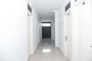 Hallway - OYO 682 Ceria Homestay Syariah (Semarang)