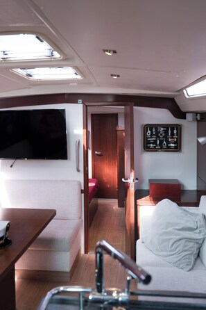 50-inch flat-screen TV with digital channels, first-run movies - Emotions Experience (Venice)