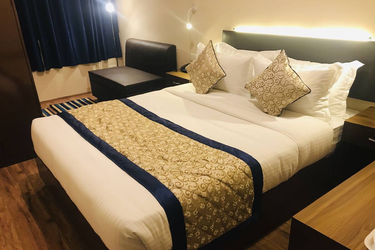 Rollaway beds, free WiFi, wheelchair access