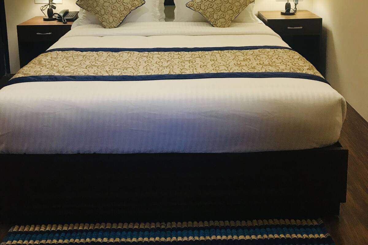 Rollaway beds, free WiFi, wheelchair access