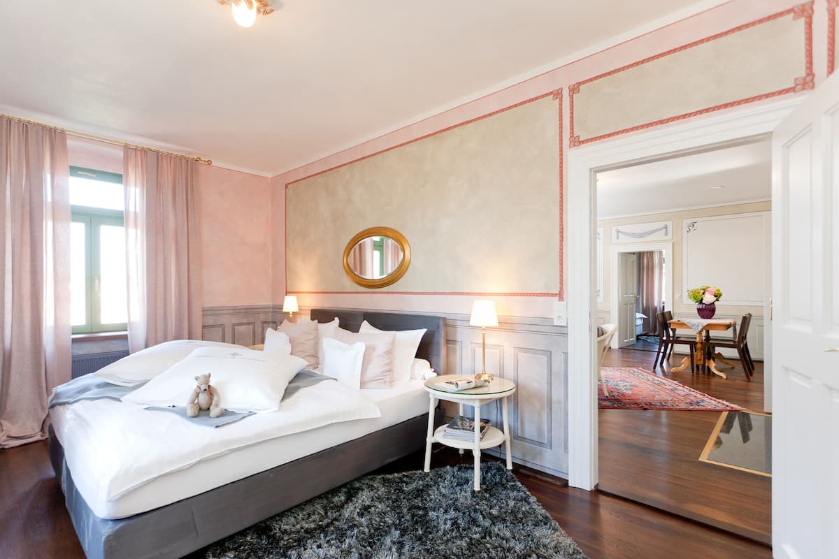 Apartment (Sorgenfrei) | 2 bedrooms, premium bedding, in-room safe, desk