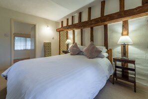 Cottage, 3 Bedrooms | Iron/ironing board, free WiFi, bed sheets