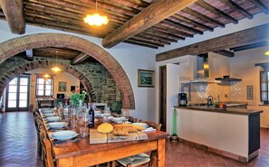 Dining - Wonderful private villa for 10 people with WIFI, private pool, TV, veranda and panoramic view (San Pancrazio)