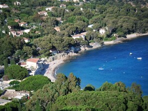 Beach nearby - Apartment in detached villa with panoramic sea view & beaches on foot (Le Lavandou)