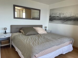 1 bedroom, in-room safe, iron/ironing board, WiFi - Apartment in detached villa with panoramic sea view & beaches on foot (Le Lavandou)