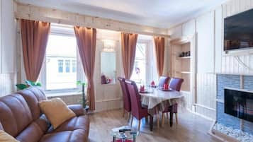 Apartemen | Ruang keluarga | Televisi 30-inci dengan saluran TV digital