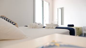 Quarto triplo conforto (kalinifta room 213) | Roupas de cama premium, camas com colchÔes pillow-top