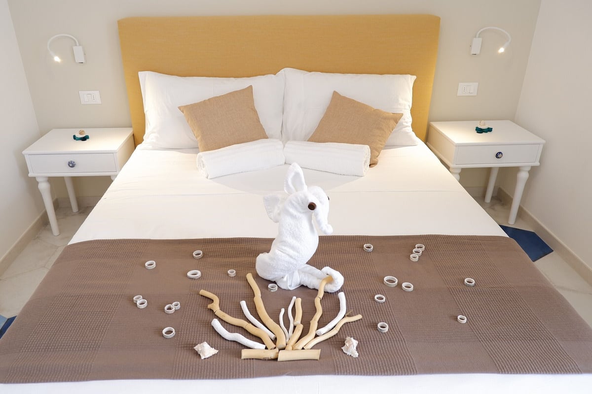 Comfort tweepersoonskamer (kalinifta room 214) | 1 slaapkamer, luxe beddengoed, pillowtop-bedden, een kluis op de kamer