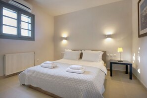 4 bedrooms, iron/ironing board, free WiFi