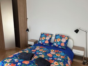 2 chambres, fer et planche à repasser, Wi-Fi gratuit