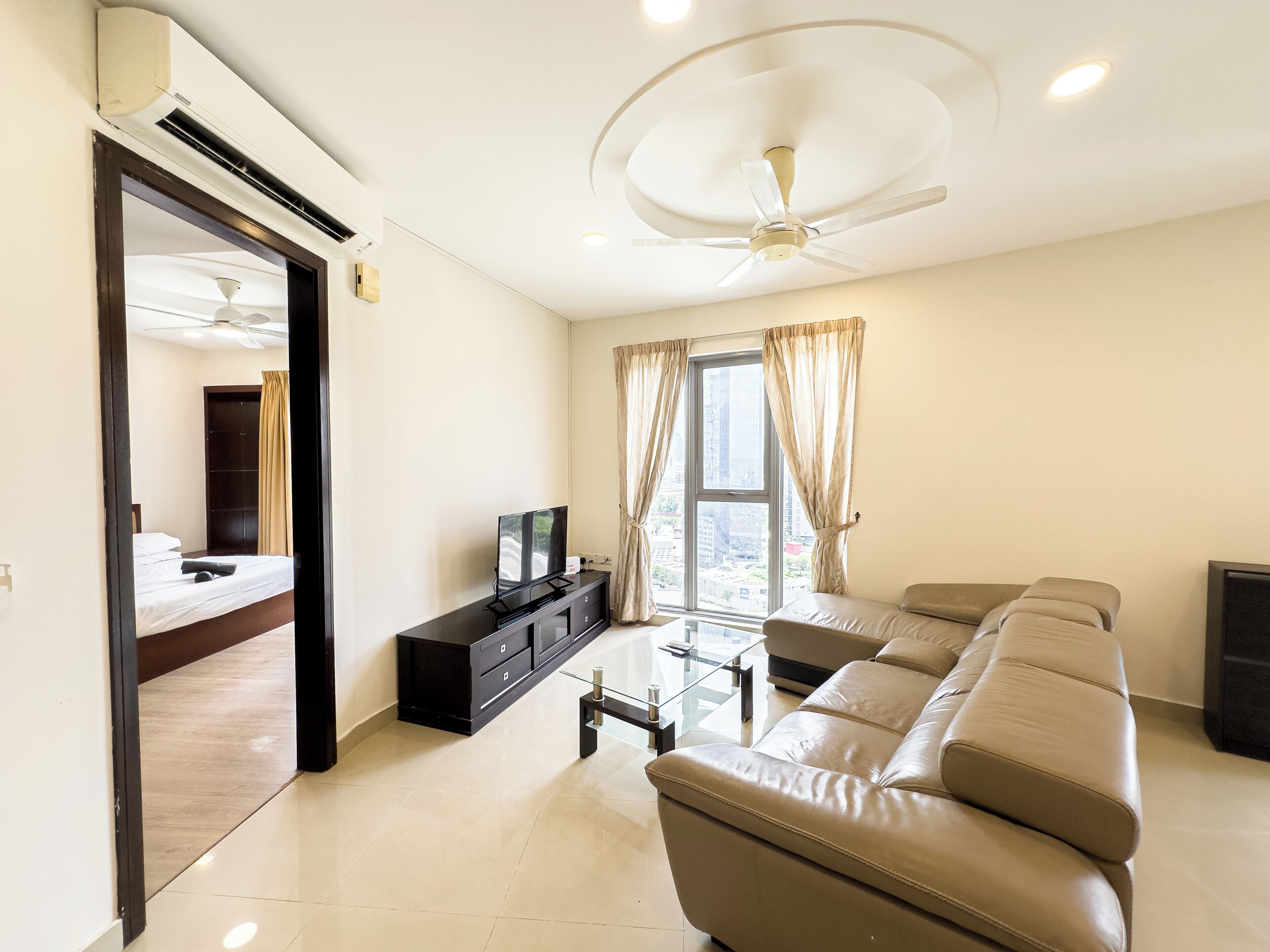 Comfort-Apartment, 1 King-Bett, Nichtraucher, Stadtblick | Wohnbereich