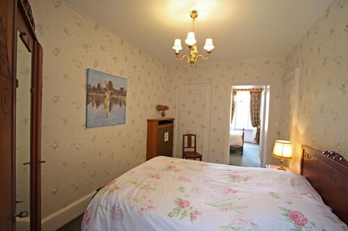 LA HALTE des PRINCES - Beautiful private house with enclosed garden