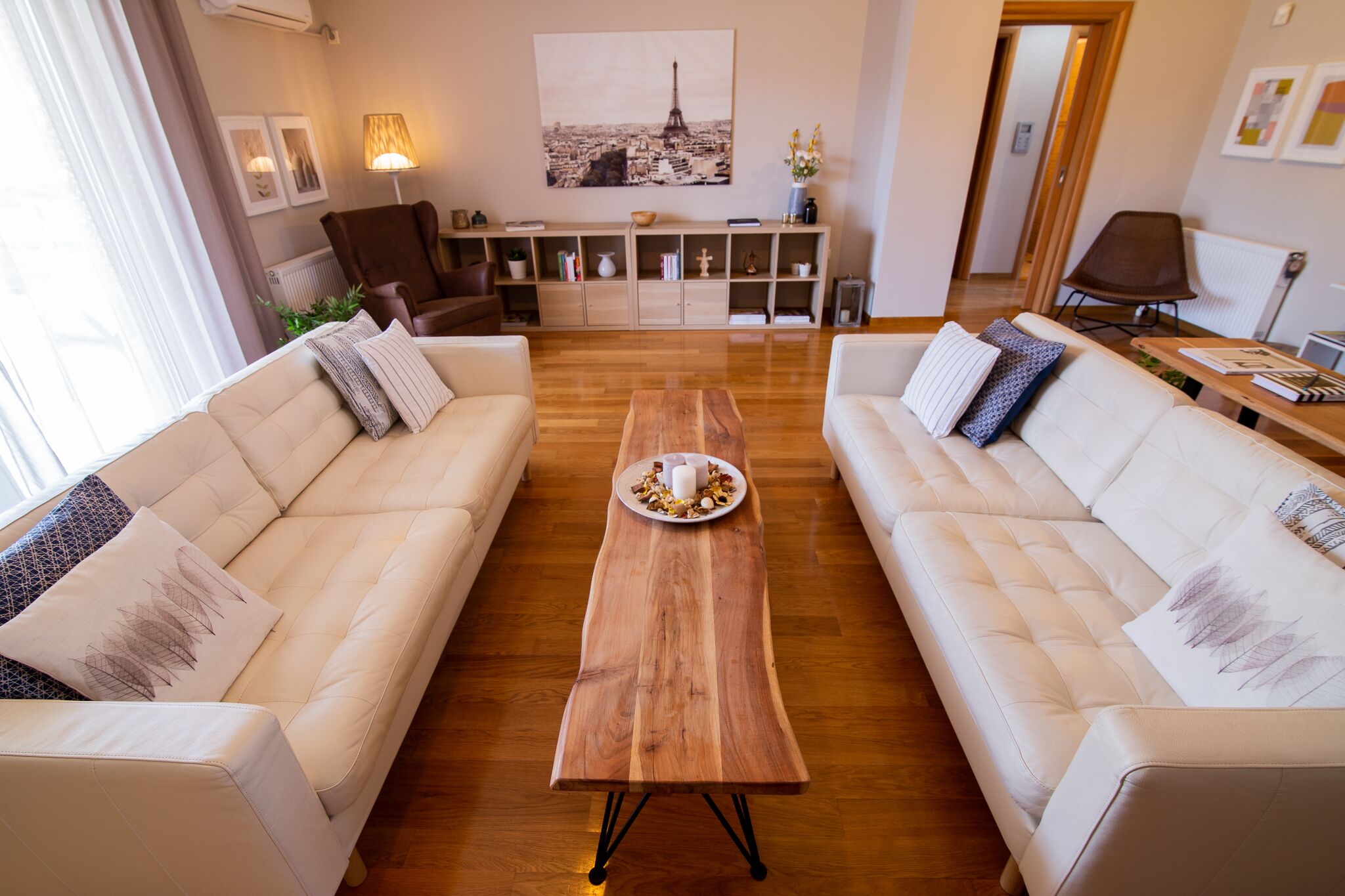 apartment, 3 bedrooms | living area | 50-inch smart tv with satellite channels, tv, toys