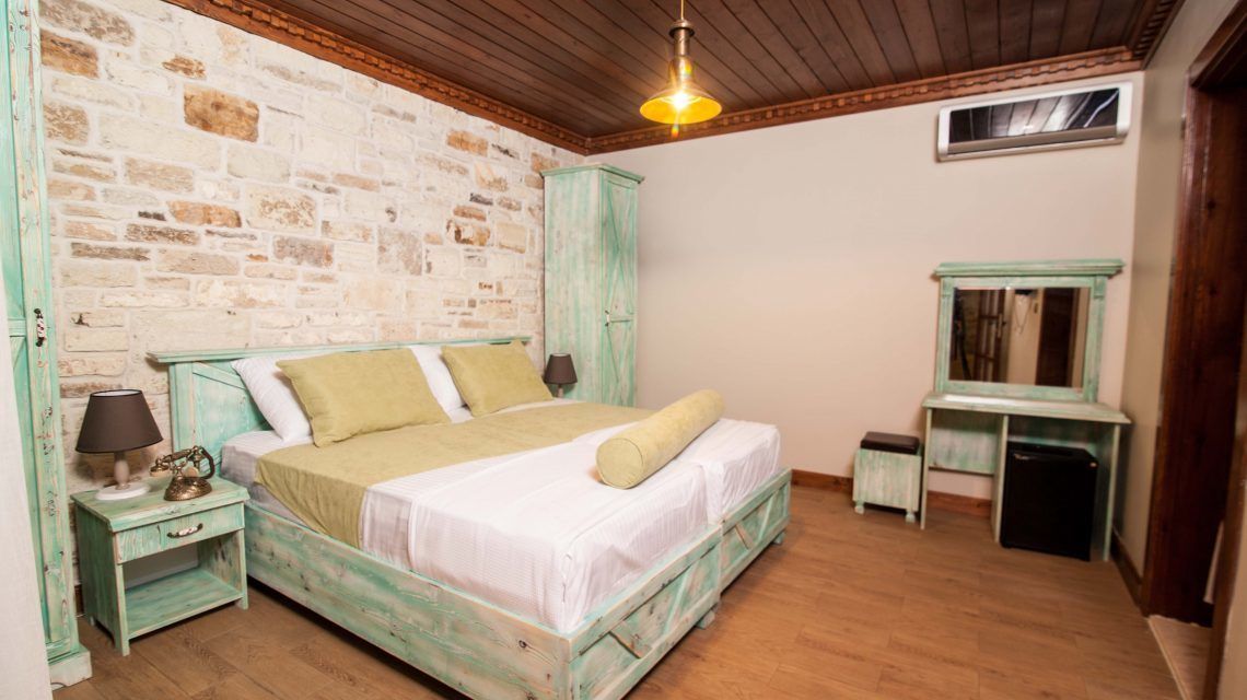 standard room | minibar, free wifi, bed sheets