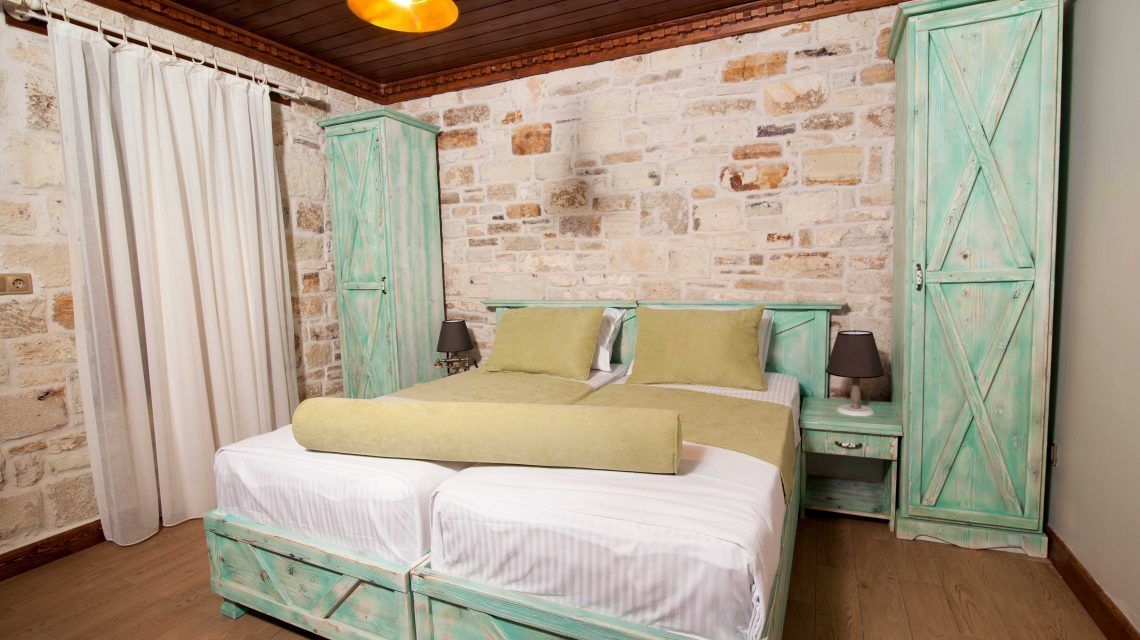 standard room | minibar, free wifi, bed sheets