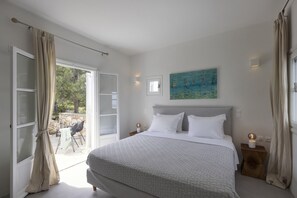 5 habitaciones, tabla de planchar con plancha y wifi gratis 