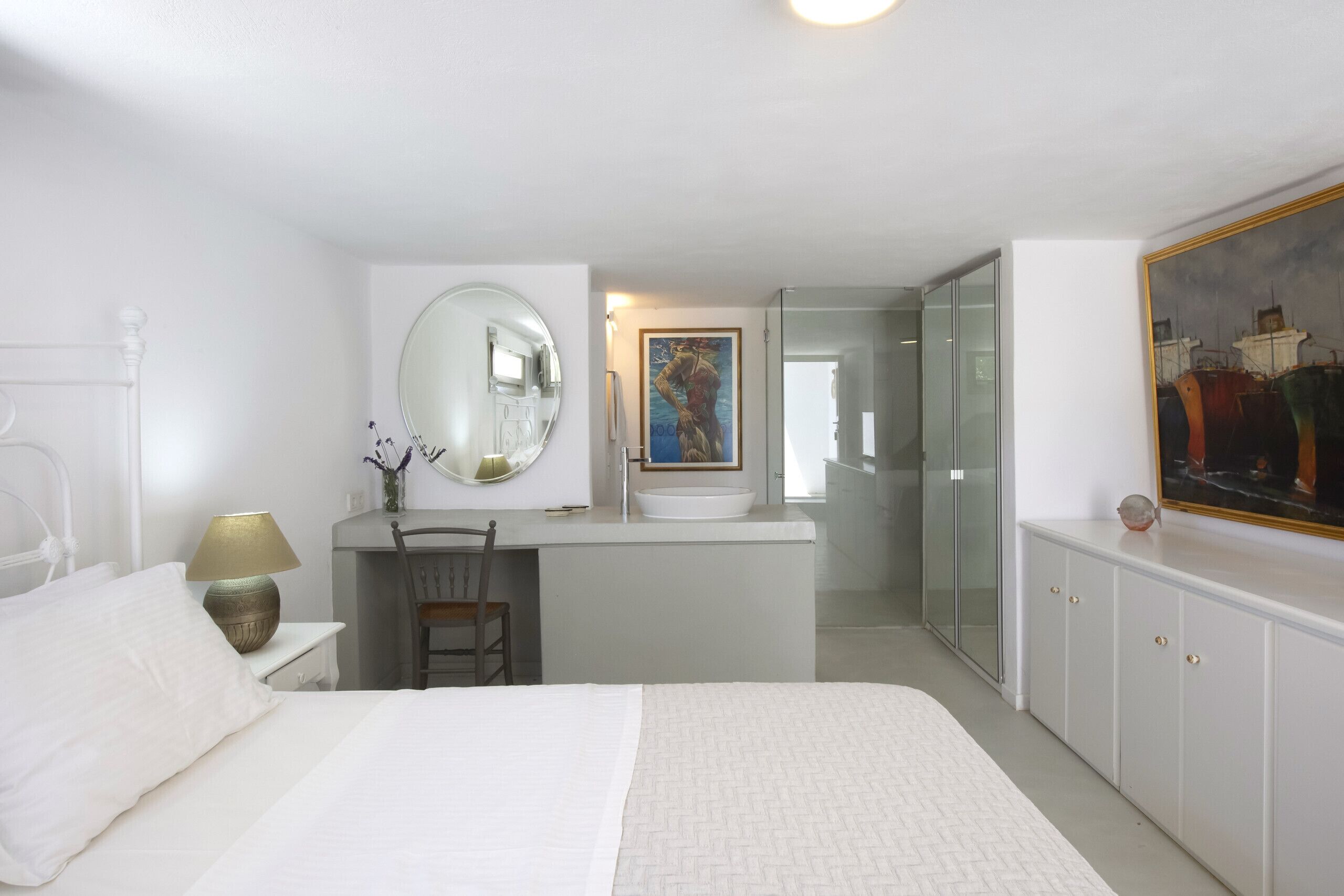 2 bedrooms, iron/ironing board