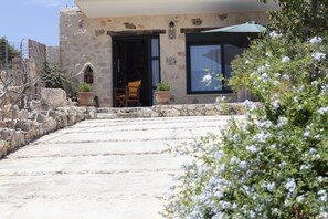 Property grounds - Anemos Studio (Zakynthos)