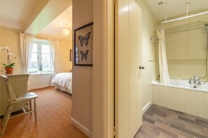 Cottage, 3 Bedrooms | 3 bedrooms, iron/ironing board, free WiFi, bed sheets - The Cartlodge (Colchester)