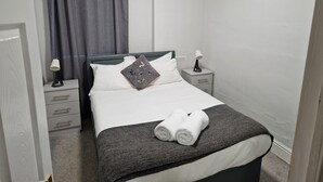 アパートメント | 3 室のベッドルーム、アイロン / アイロン台、WiFi (無料)、ベッドシーツ