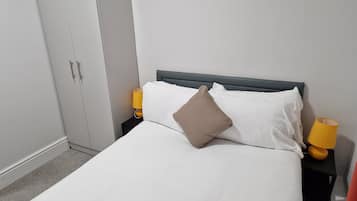 Apartment | 3 bedrooms, iron/ironing board, free WiFi, bed sheets