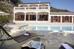 Pool - Villa in Sainte-Maxime with Private Pool (Sainte-Maxime)