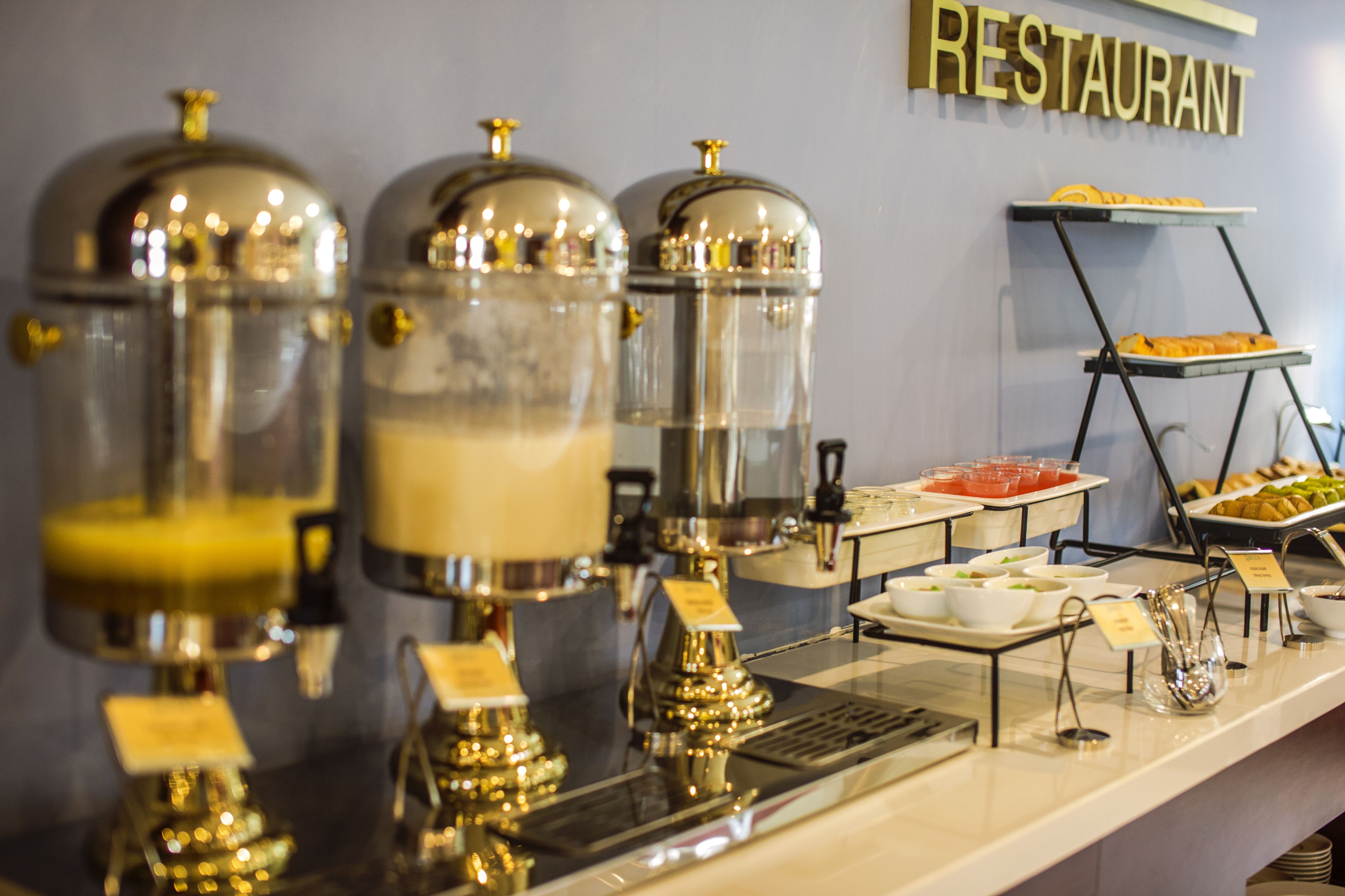 breakfast, lunch, dinner served; local and international cuisine