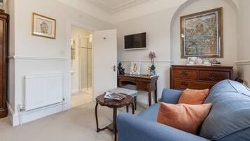 Royal Gala | Fer et planche à repasser, Wi-Fi gratuit, draps fournis