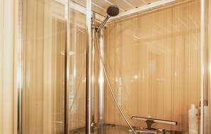 Shower - Awesome home in Rendalen with kitchen (Rendalen)