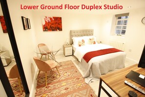 Luxury Studio- Split Level (Flat 2) - Willow Serviced Apartments - The Walk 2 (Cardiff)