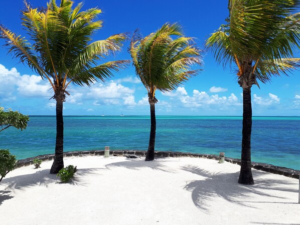 Am Strand, Liegestühle
