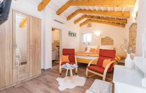 4 Schlafzimmer, Zimmersafe, Reisekinderbett, kostenloses WLAN